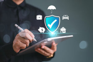 Bild eines Versicherers bei der Digitalisierung von Prozessen mit Flixcheck