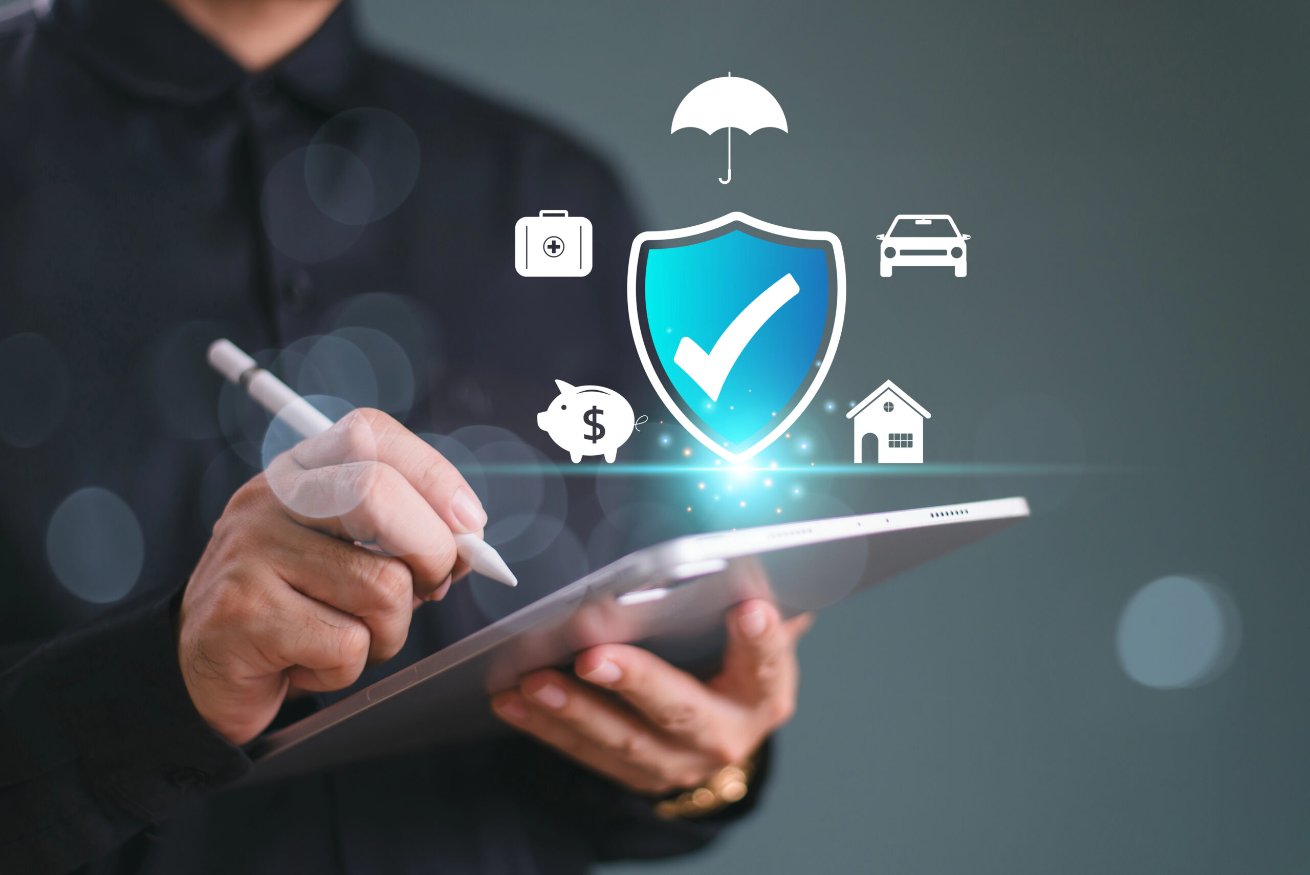 Bild eines Versicherers bei der Digitalisierung von Prozessen mit Flixcheck